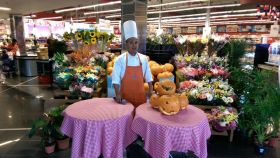 El Ray supermarket decorates with pumpkins for the fall season, Panama – Best Places In The World To Retire – International Living